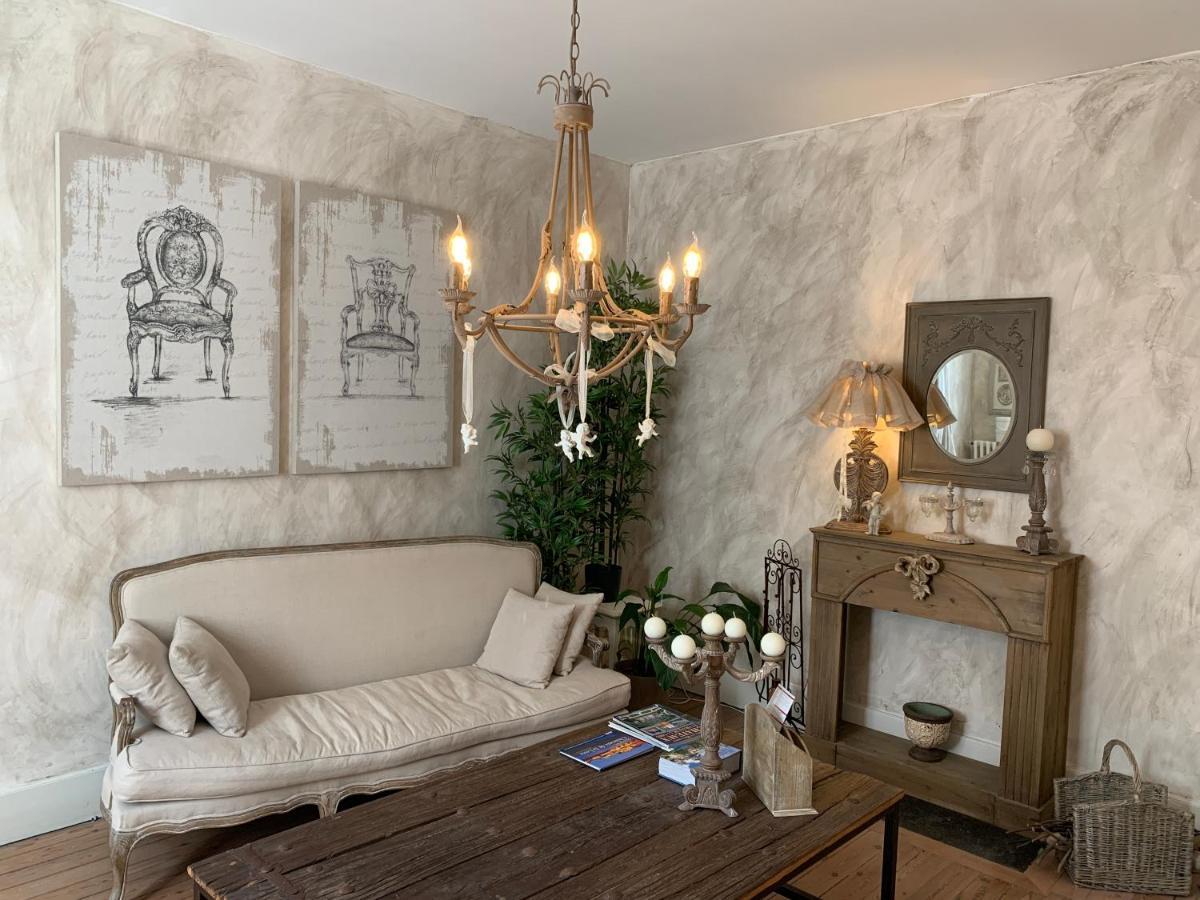 L'Ange Est Reveur Bed and Breakfast Langeais Esterno foto
