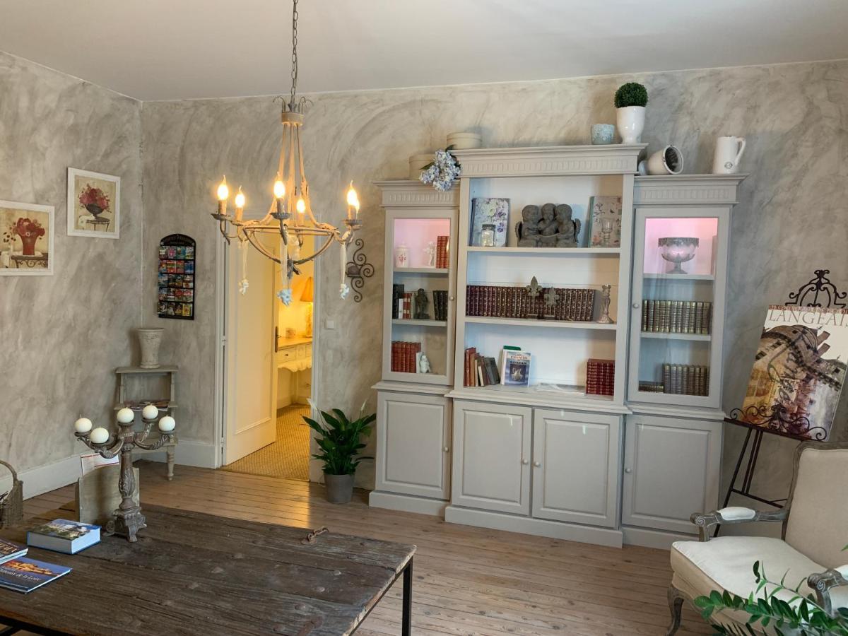 L'Ange Est Reveur Bed and Breakfast Langeais Esterno foto