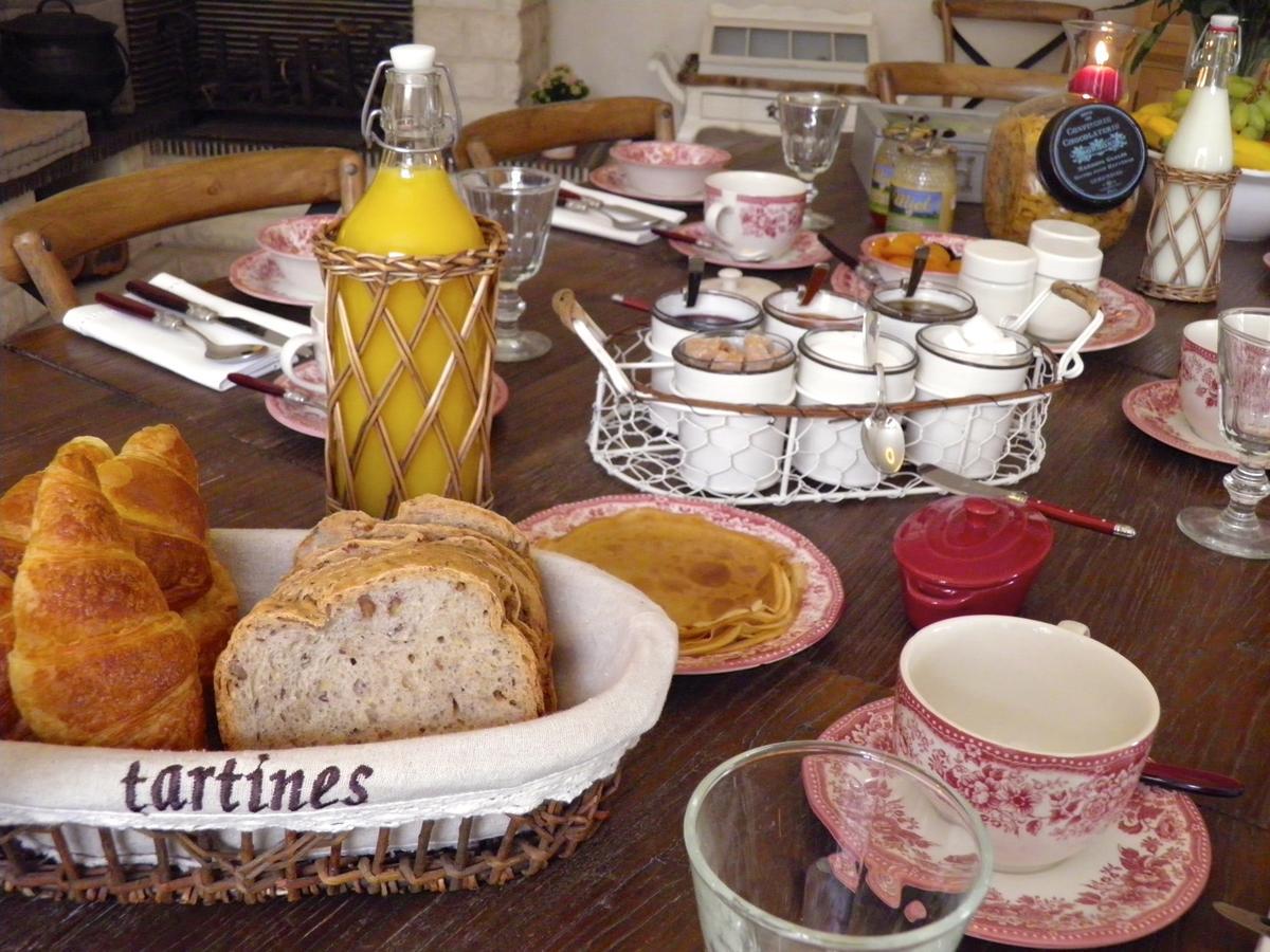 L'Ange Est Reveur Bed and Breakfast Langeais Esterno foto